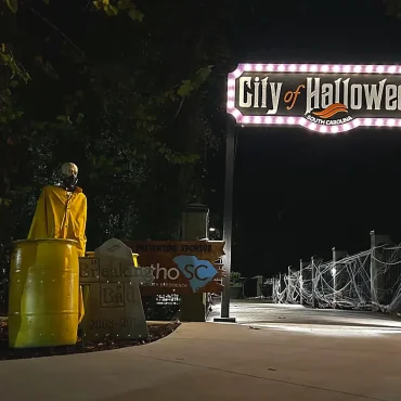 city-of-halloween-conway-sc-entrance