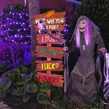 conway-sc-halloween-downtown-lights