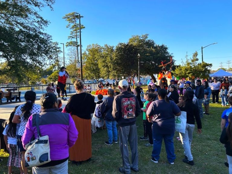Hispanic Hispanic-Events-in-Myrtle-Beach-Conway-South-Carolina-El-Gallo-Radio-Station-